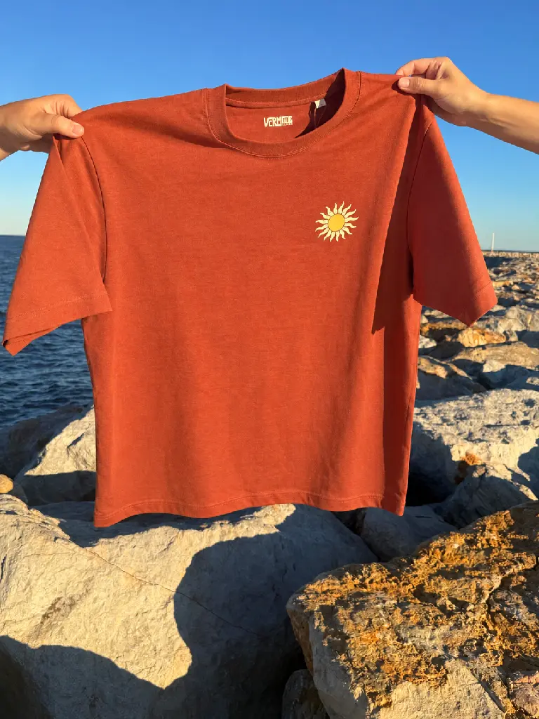 Tee shirt sun vermeille coast terracotta vue face.webp