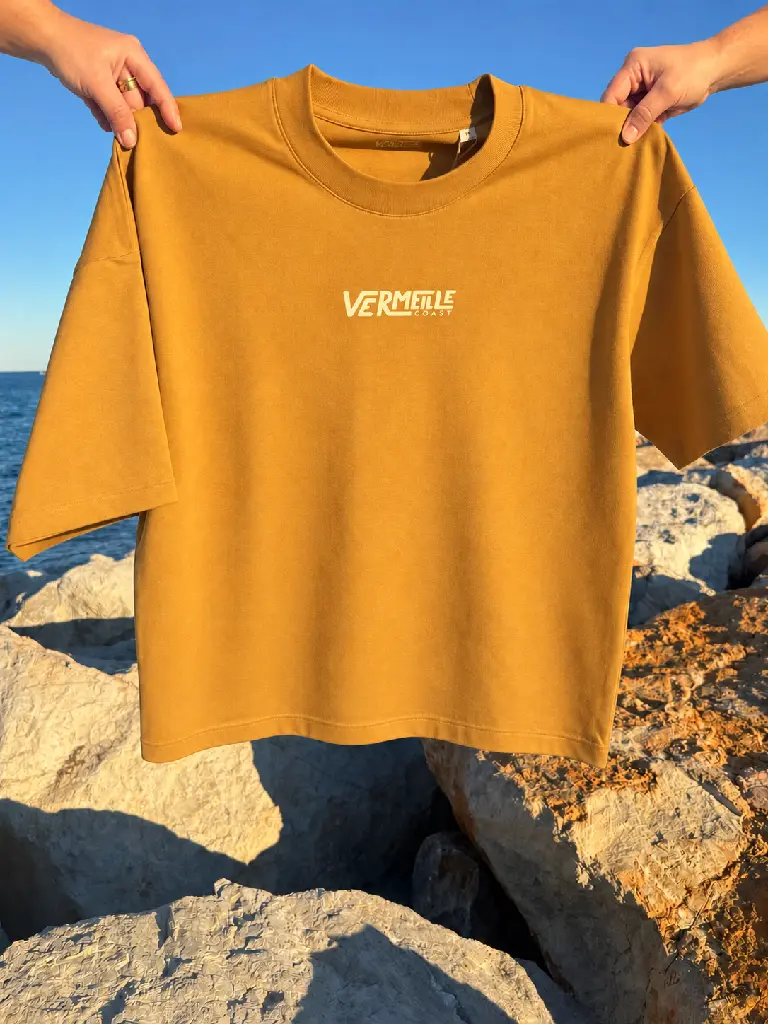 Tee shirt lac camel face.webp