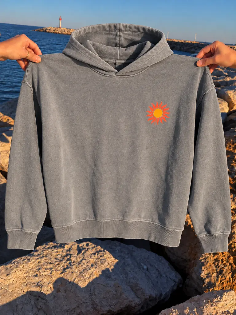 sweat gris sun face.webp